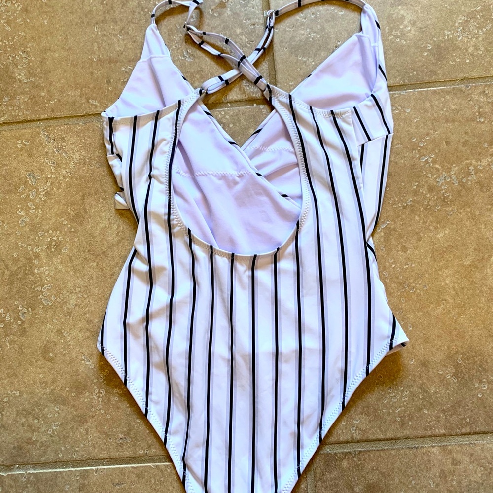 Cupshe size small one piece swimsuit